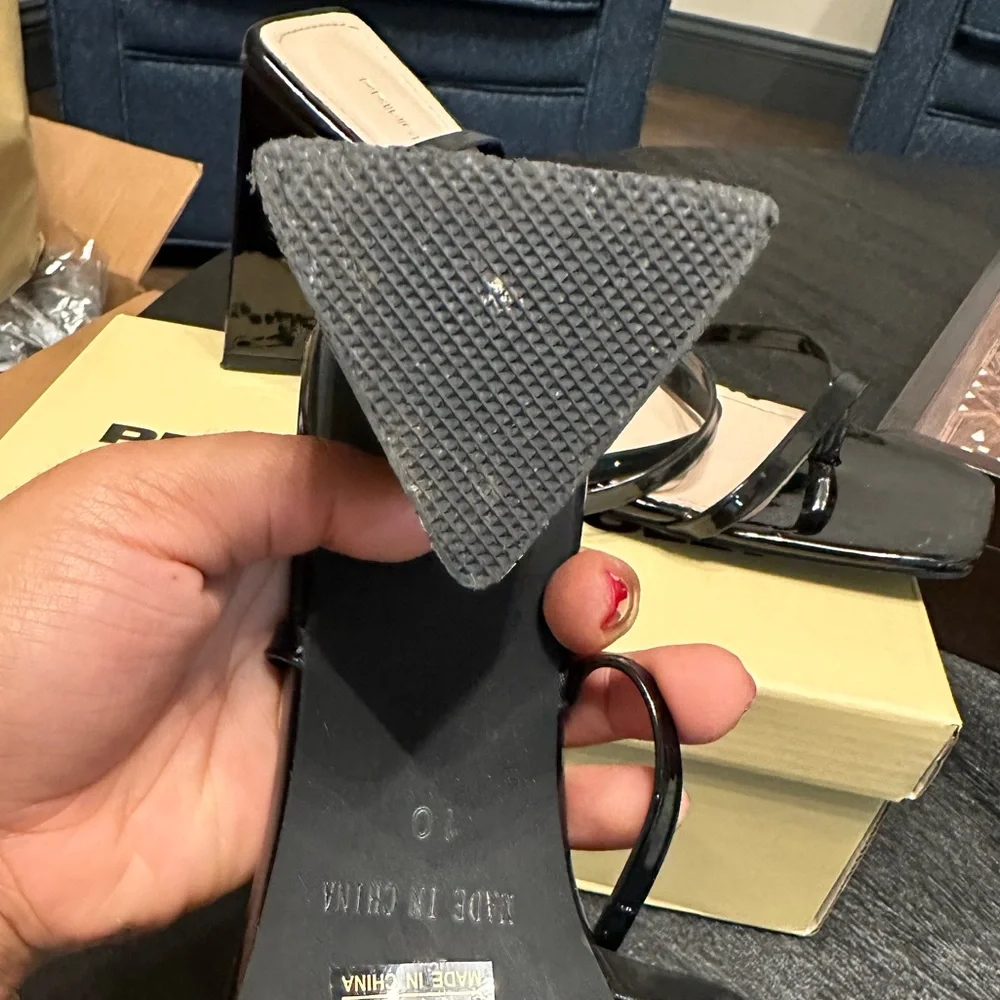 Odell Heels Black - Picture 3 of 4